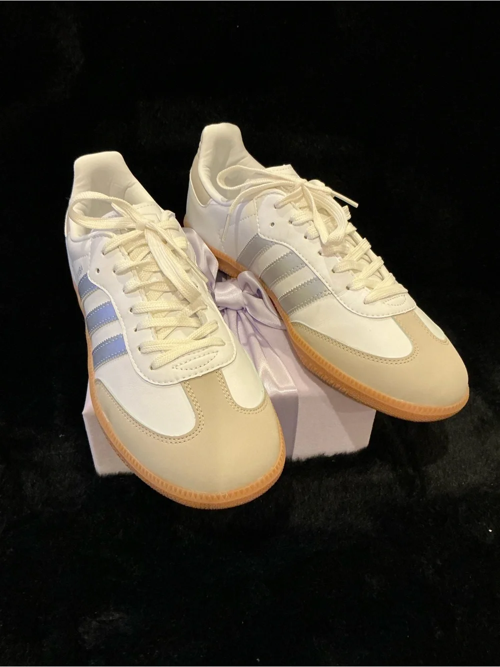 adidas Samba White, Beige & Light Blue Athletic Shoes Size 9